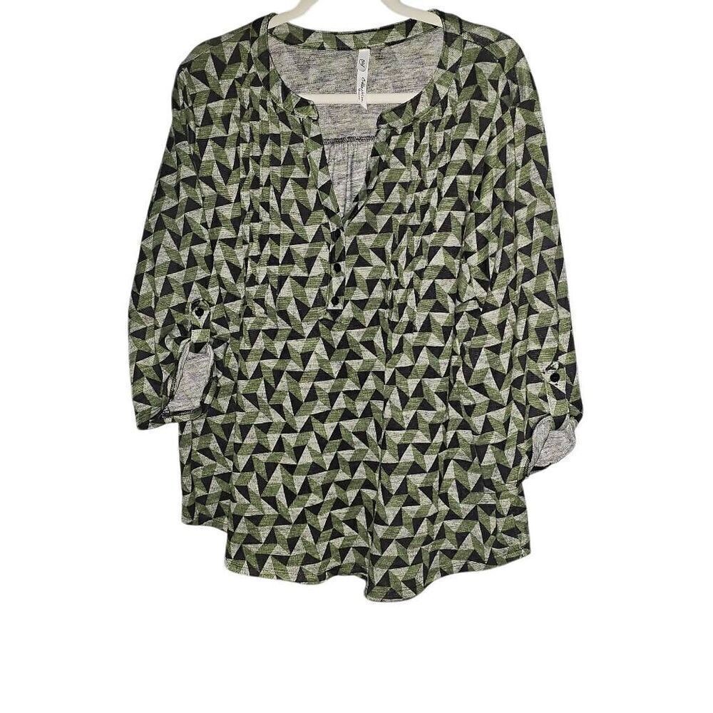 Womens Eyelet Blouse, NY Collection 3/4 sleeves, Size 1X. Color Olive green and